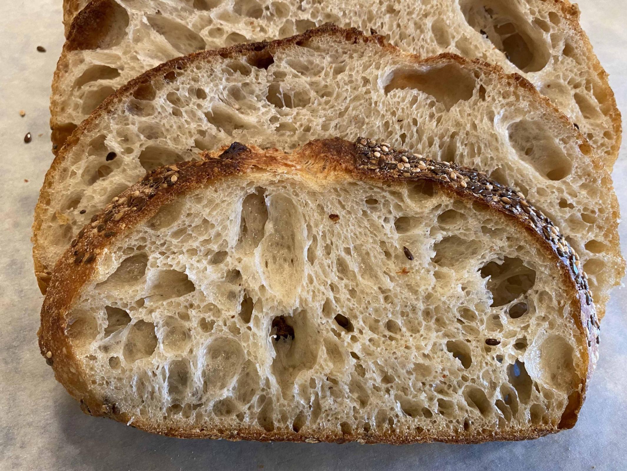 Sourdough starter not passing float test, doubles in size quickly then